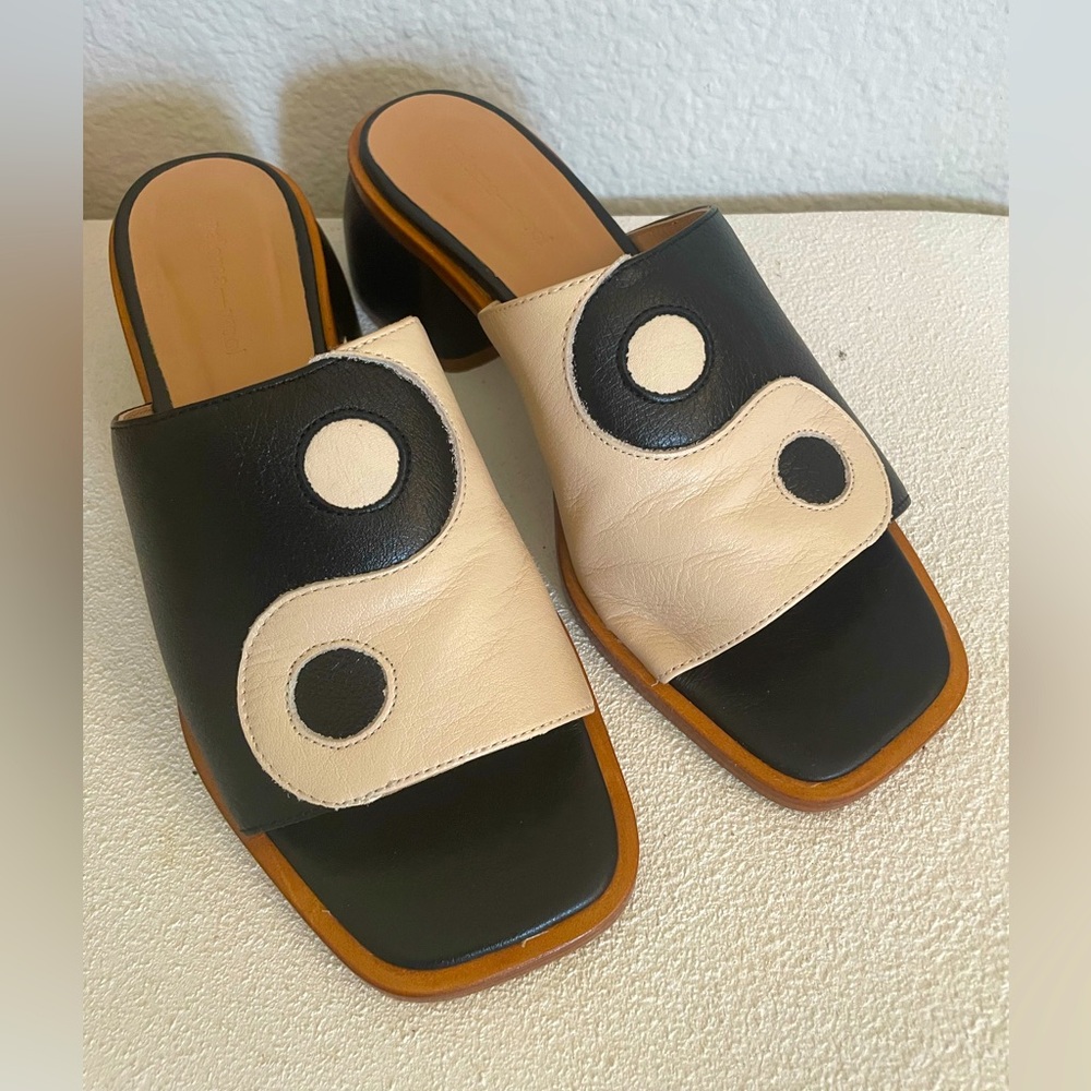 Paloma Wool Balance Yin Yang heels Lisa Says Gah sandals